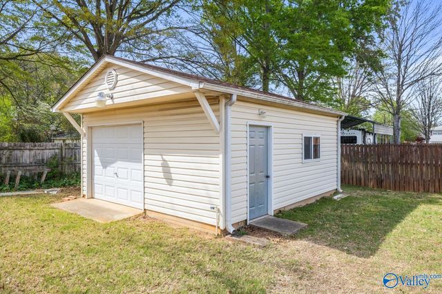 2100 Southpark Boulevard SW, Huntsville, AL 35803