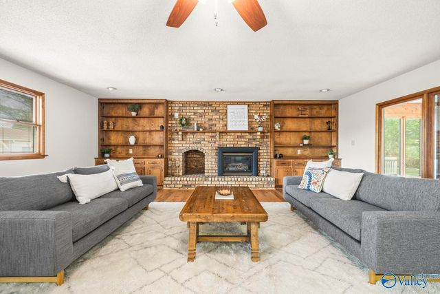 2100 Southpark Boulevard SW, Huntsville, AL 35803