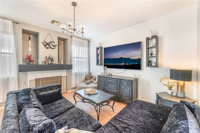 4217 Walnut Glen Drive, Las Vegas, NV 89115