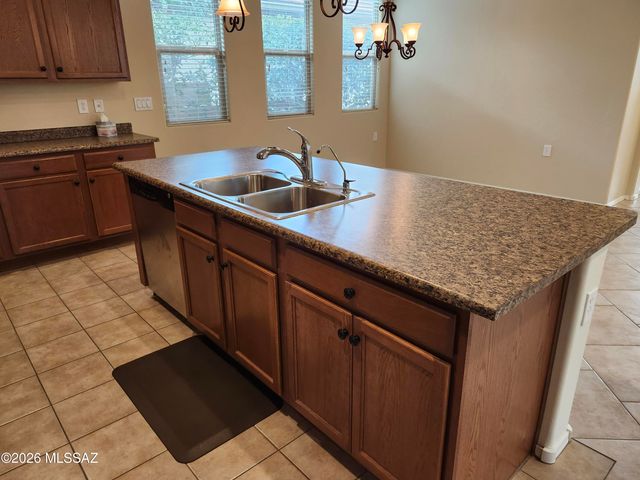 13979 E Cheavront Loop, Vail, AZ 85641