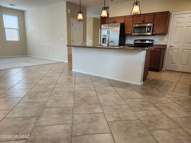 13979 E Cheavront Loop, Vail, AZ 85641
