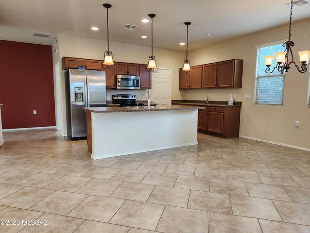 13979 E Cheavront Loop, Vail, AZ 85641
