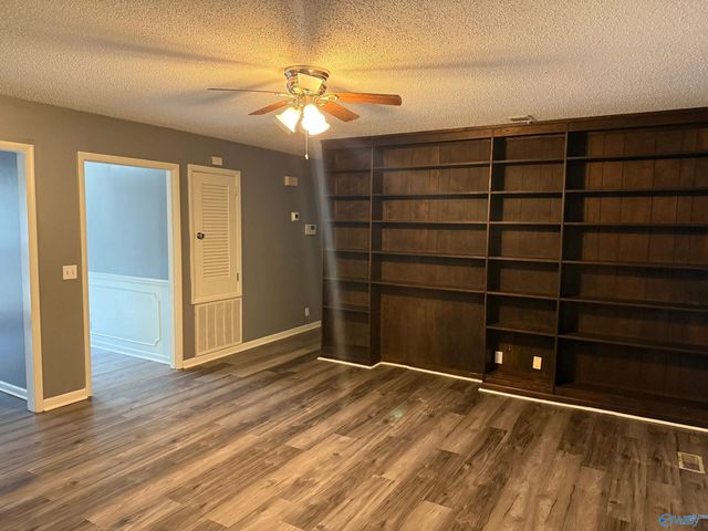 3317 Delia Lane NW, Huntsville, AL 35810