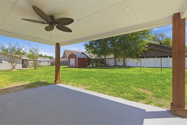 1324 Beech St, Westlake, LA 70669
