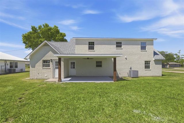 1324 Beech St, Westlake, LA 70669
