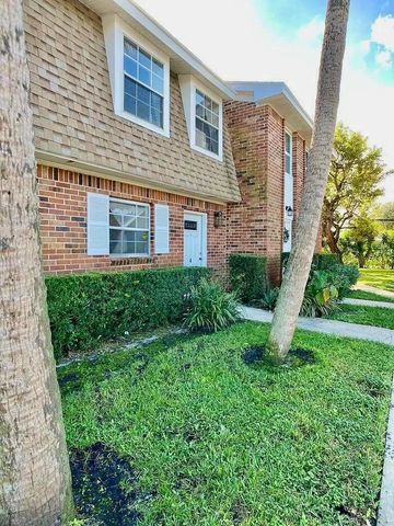 413 N Cypress Drive 4, Tequesta, FL 33469
