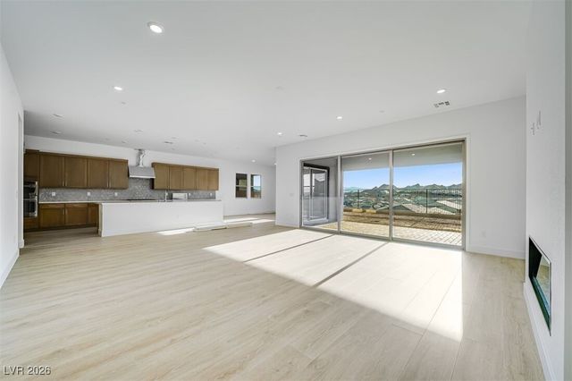 203 Paraggi Bay Drive, Henderson, NV 89011