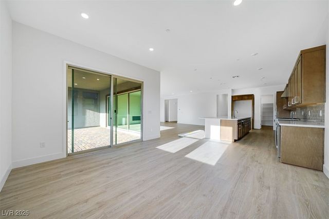 203 Paraggi Bay Drive, Henderson, NV 89011