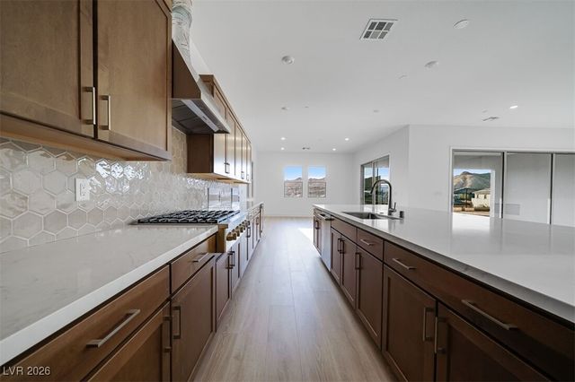 203 Paraggi Bay Drive, Henderson, NV 89011