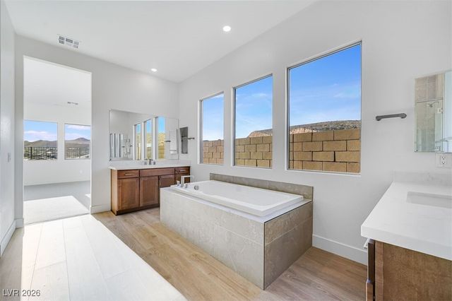 203 Paraggi Bay Drive, Henderson, NV 89011