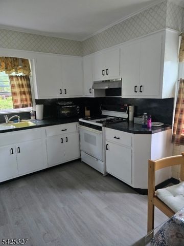 267 Highland Ave 1, City Of Orange Twp., NJ 07050