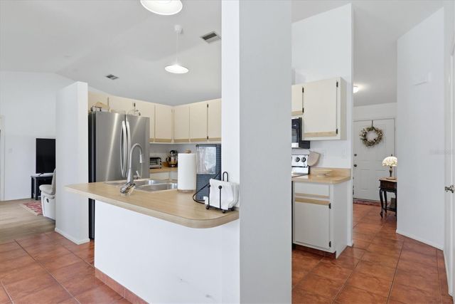 2084 LEISURE STREET, Port Charlotte, FL 33948