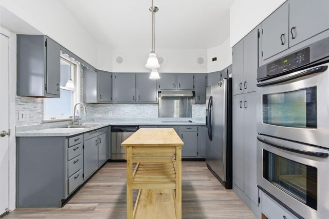 1758 Lincoln Avenue, Whiting, IN 46394