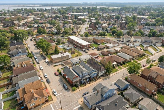 1758 Lincoln Avenue, Whiting, IN 46394