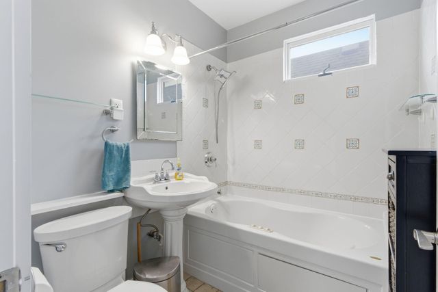 1758 Lincoln Avenue, Whiting, IN 46394