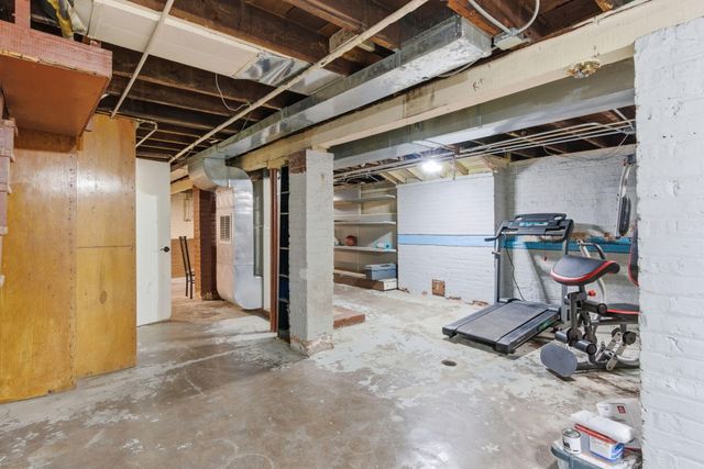 1758 Lincoln Avenue, Whiting, IN 46394