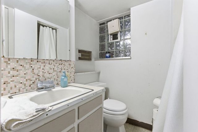 1758 Lincoln Avenue, Whiting, IN 46394