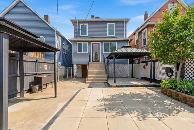 1758 Lincoln Avenue, Whiting, IN 46394