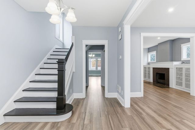 1758 Lincoln Avenue, Whiting, IN 46394