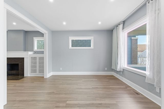 1758 Lincoln Avenue, Whiting, IN 46394