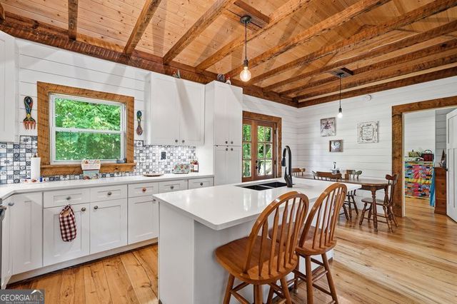 130 Old Blairsville Highway, Talking Rock, GA 30175
