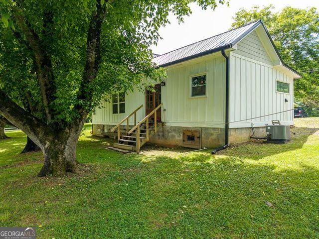 130 Old Blairsville Highway, Talking Rock, GA 30175