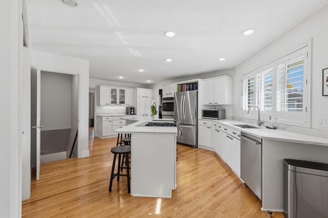7132 Glouchester Avenue, Edina, MN 55435