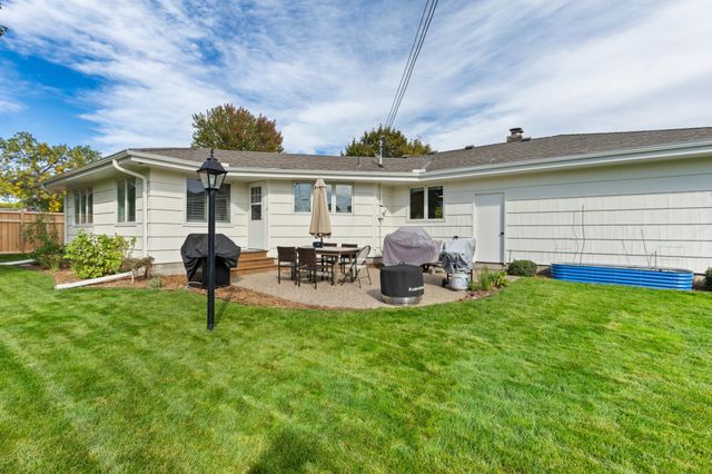 7132 Glouchester Avenue, Edina, MN 55435