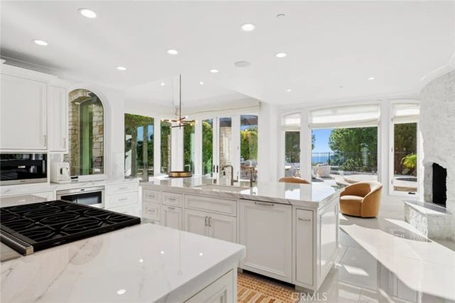 15 Shoreline, Newport Coast, CA 92657