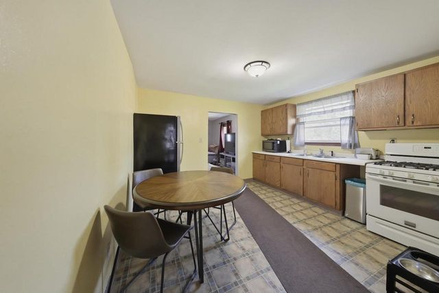 1905 S Porter Avenue, Beloit, WI 53511