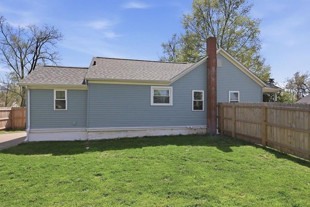 1905 S Porter Avenue, Beloit, WI 53511