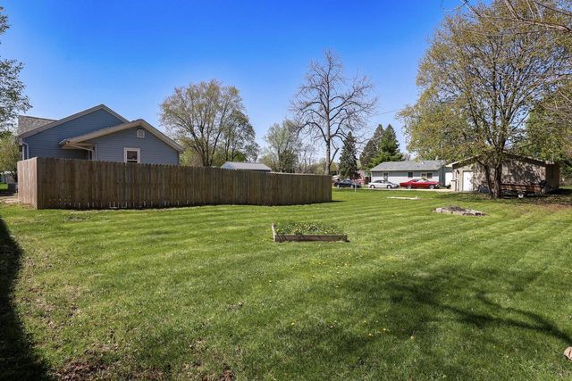 1905 S Porter Avenue, Beloit, WI 53511