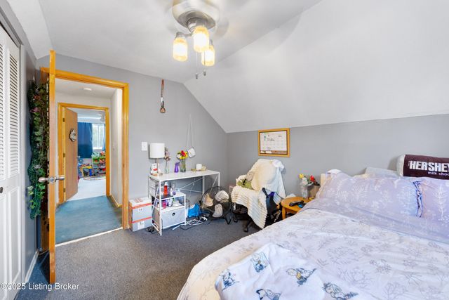 9703 Scarborough Ave, Louisville, KY 40272