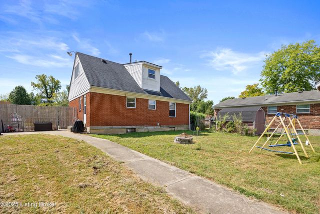 9703 Scarborough Ave, Louisville, KY 40272