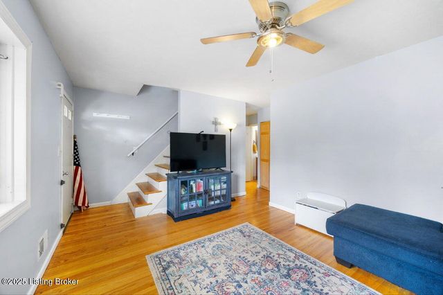 9703 Scarborough Ave, Louisville, KY 40272