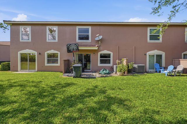 6929 Willow Creek Run, Lake Worth, FL 33463