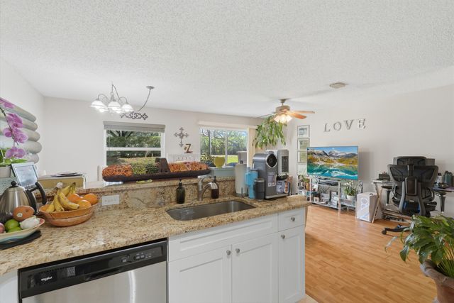 6929 Willow Creek Run, Lake Worth, FL 33463