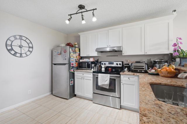 6929 Willow Creek Run, Lake Worth, FL 33463