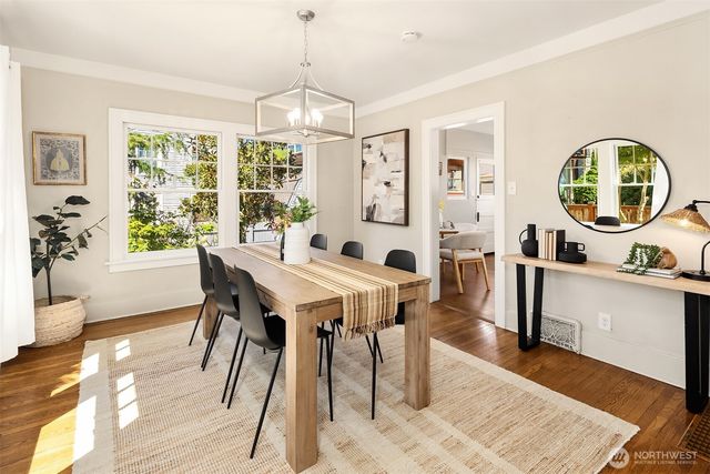 2414 Belvidere Avenue SW, Seattle, WA 98126