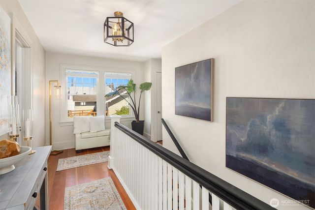 2414 Belvidere Avenue SW, Seattle, WA 98126