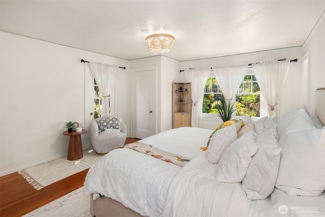 2414 Belvidere Avenue SW, Seattle, WA 98126