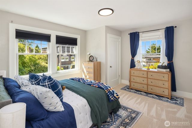 2414 Belvidere Avenue SW, Seattle, WA 98126