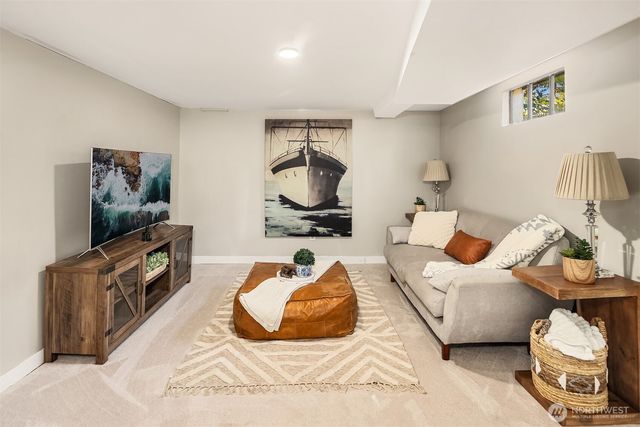 2414 Belvidere Avenue SW, Seattle, WA 98126