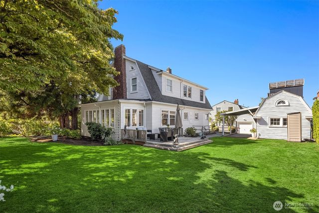 2414 Belvidere Avenue SW, Seattle, WA 98126