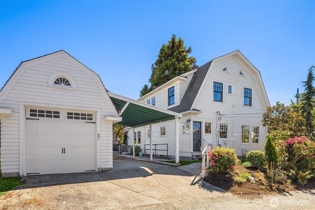 2414 Belvidere Avenue SW, Seattle, WA 98126