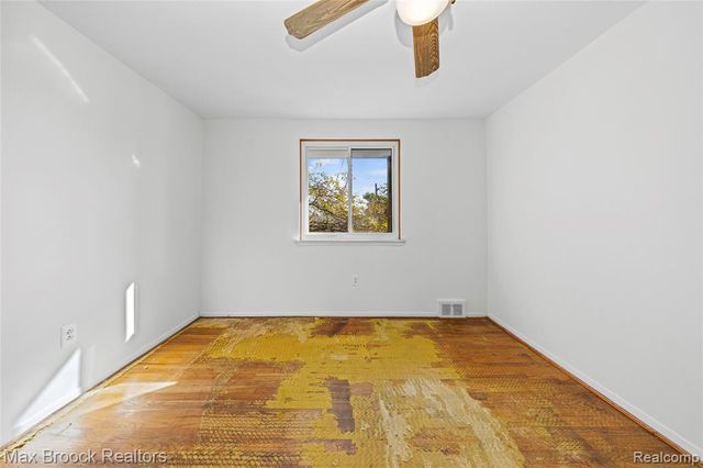 14670 Talbot Street, Oak Park, MI 48237