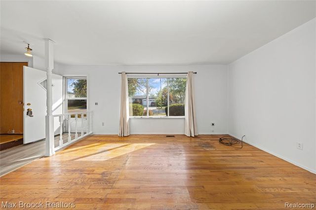 14670 Talbot Street, Oak Park, MI 48237