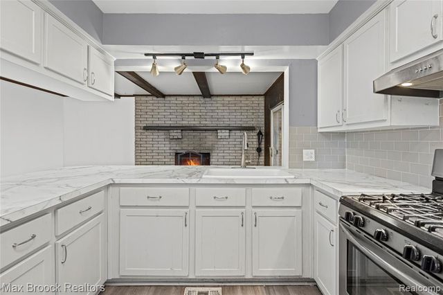 14670 Talbot Street, Oak Park, MI 48237