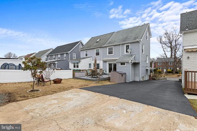 152 WOODBINE RD, Havertown, PA 19083