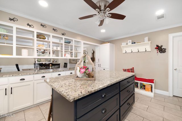 1305 Sherwood Drive, Johnson City, TN 37601